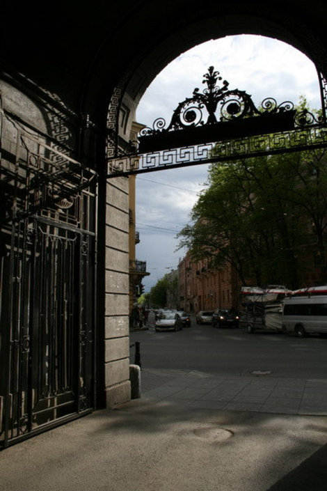 Ворота дома 29. Санкт-Петербург, Россия