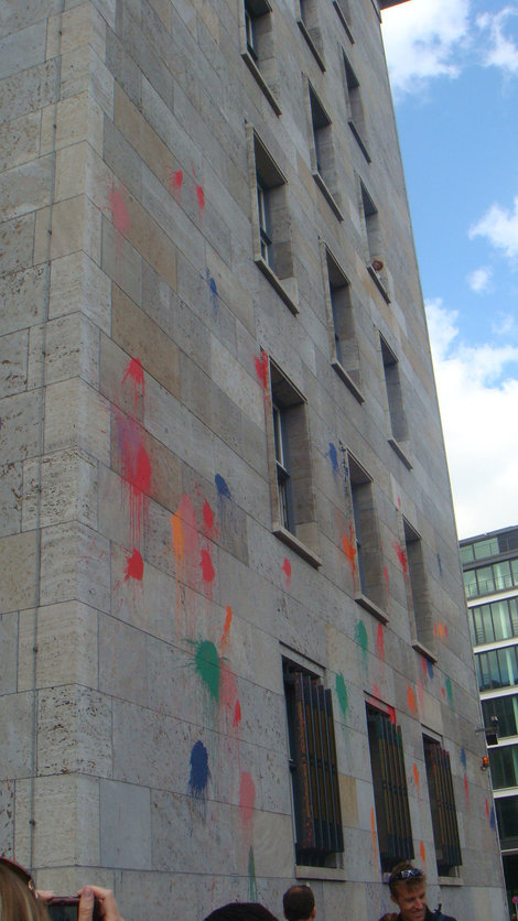 Забрызганное здание Министерства финансов Берлин, Германия