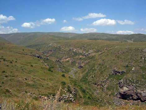 Природа Армении: окрестности горы Арагац Арагац гора (4095м), Армения