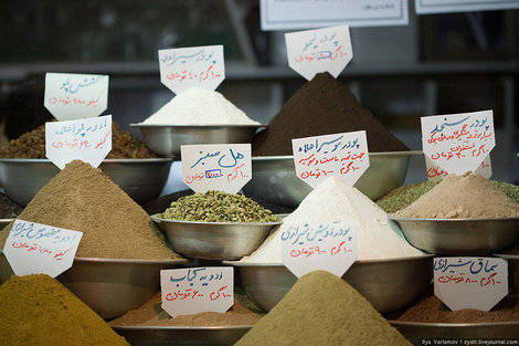 Специи на иранском рынке. Иран