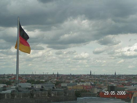 Вид с крыши рейхстага Берлин, Германия