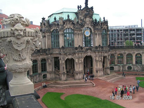 Один из угловых павильонов Дрезден, Германия