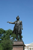 Памятник А.С.Пушкину на площади Искусств.