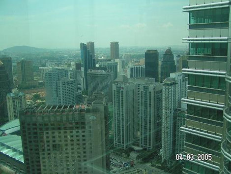 Соседи-небоскрёбы, поди, завидуют Куала-Лумпур, Малайзия