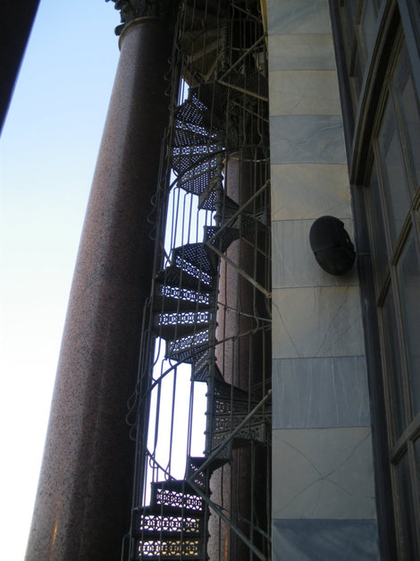 Лестница на колоннаде Санкт-Петербург, Россия