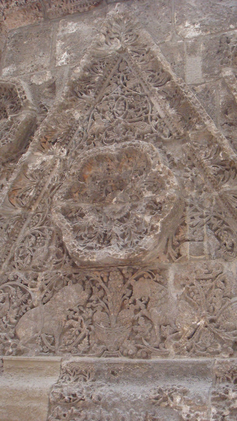 Фриз дворца из Мшатты, Иордания, 8 век н.э. Берлин, Германия