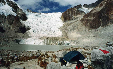 Лагерь у Ледникового озера (5038) Боливия