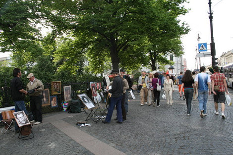 Художники возле Катиного сада. Санкт-Петербург, Россия