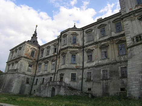Замок в Подгорцах, садовый фасад