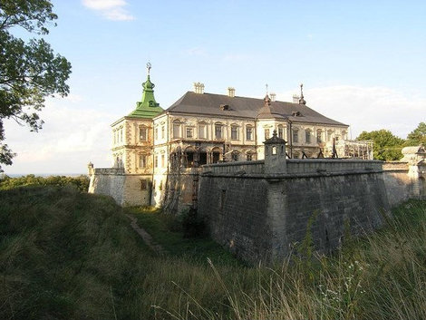 Замок в Подгорцах Подгорцы (Бродовский район), Украина