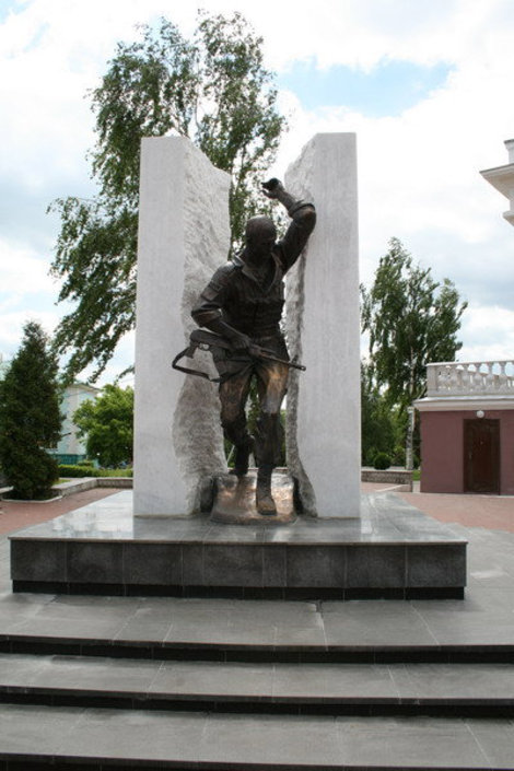 Новый памятник воинам освободителям в ВОВ. Саранск, Россия