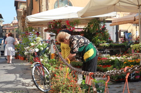 блошиный рынок Флоренция, Италия