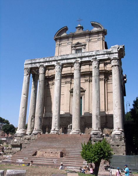 Храм Антонина и Фаустины