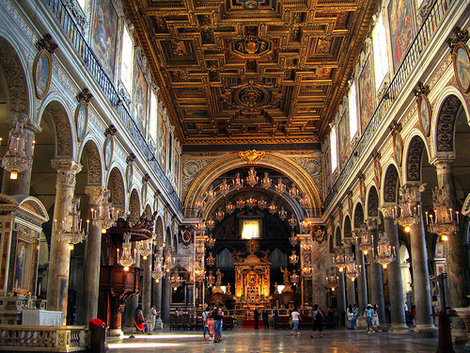 Базилика Санта-Мария-ин-Арачели Рим, Италия