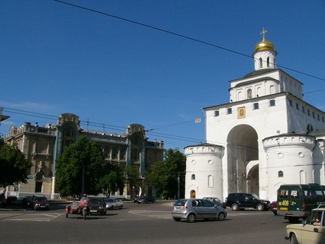 И Золотые ворота — музей оружия Владимир, Россия