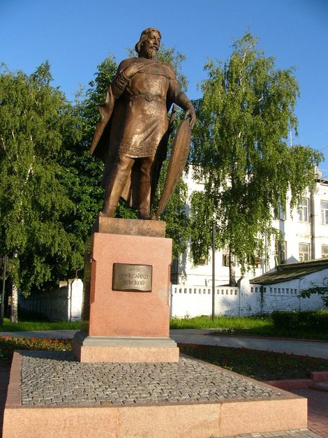 Невский в бронзе Владимир, Россия