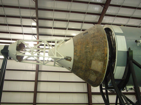 фото Спускаемый аппарат лунного корабляАполлон Хьюстон, CША