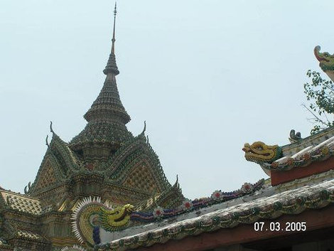 Дракон на крыше Бангкок, Таиланд