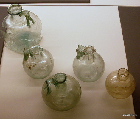 Падуя. Археологический музей. Стеклянная посуда Падуя, Италия