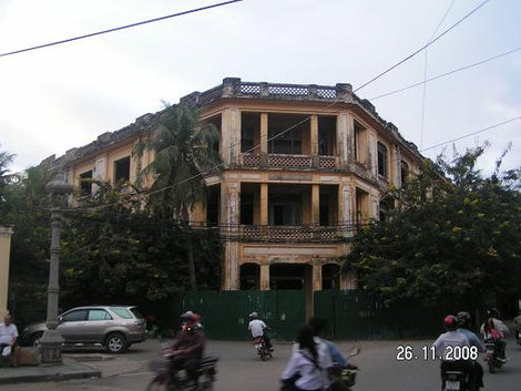 Остатки прежней роскоши Пномпень, Камбоджа