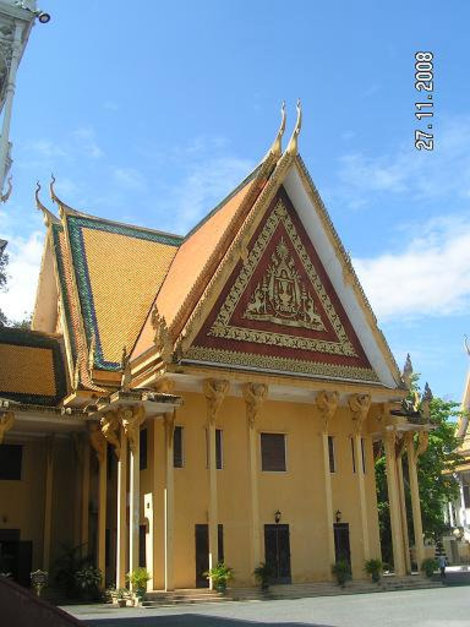Фронтон Пномпень, Камбоджа