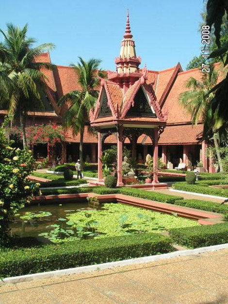 Двор Пномпень, Камбоджа