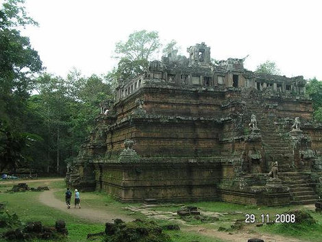 Храм Бапуон Ангкор (столица государства кхмеров), Камбоджа