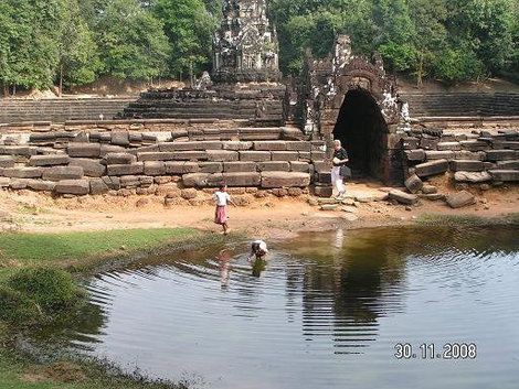 Купальщицы Ангкор (столица государства кхмеров), Камбоджа