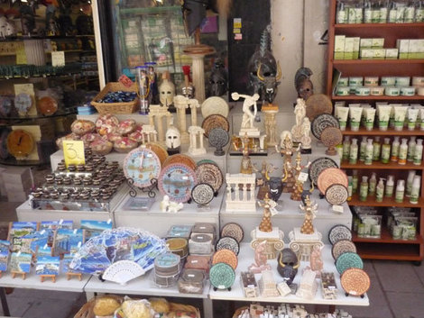 Традиционные сувениры с острова Крит, Ираклион Остров Крит, Греция
