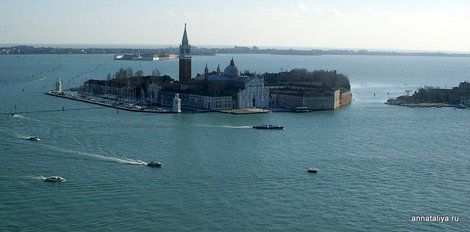 Венеция. Вид с колокольни Сан-Марко на остров Сан-Джорджо Венеция, Италия