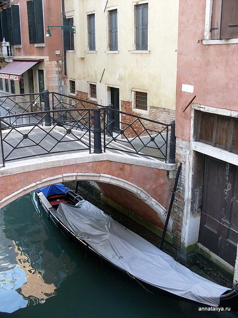 Венеция. Мостик над одним из каналов Венеция, Италия