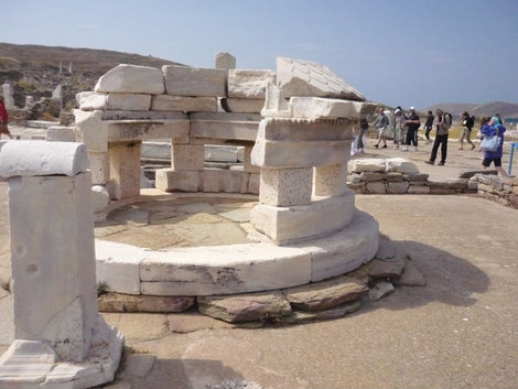 Руины древнегреческого города на Делосе Остров Делос, Греция