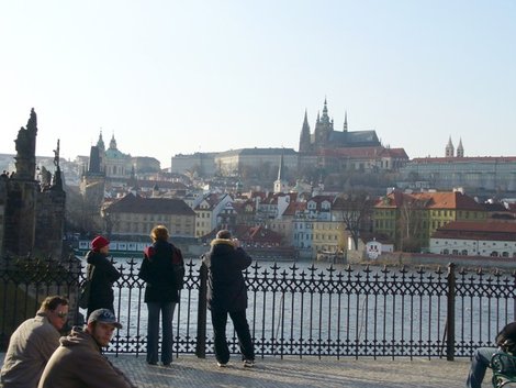 Пражский град с правого берега р. Влтавы Прага, Чехия