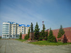 фото Площадь перед Домом Советов -так издавна называют в Нарьян-Маре административное здание окружного управления.