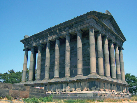 Языческий храм Гарни
