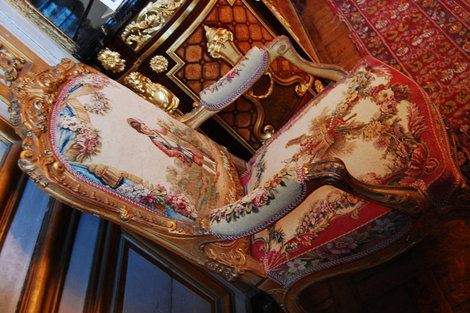 Вот такая красота эта французская мебель. Шантийи, Франция