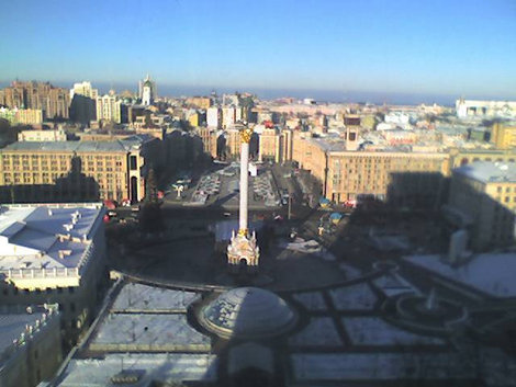 Вид на Майдан с 12 этажа гостиницы Украина Киев, Украина