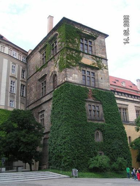 Заслуженный дом Прага, Чехия