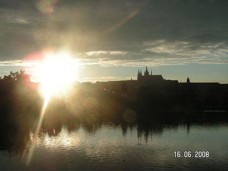Солнце садится Прага, Чехия