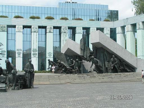 Памятник варшавскому восстанию Варшава, Польша
