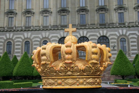 Стокгольм – столица шведского королевства. Ежедневно в полдень монархи приветствуют свой народ с балкона Королевского дворца. Стокгольм, Швеция