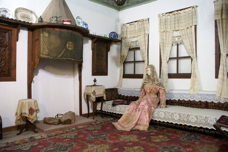 В традиционном турецком доме. Экспонаты в Археологическом музее Анталии. Анталия, Турция