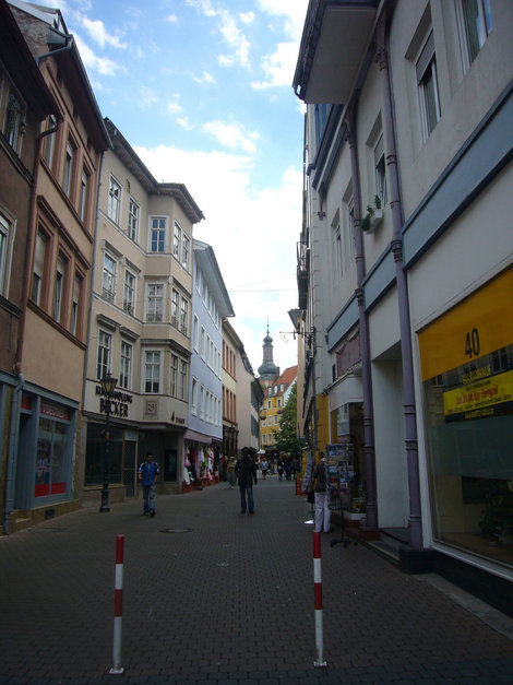 Узкие улицы — только для пешеходов. Бад-Кройцнах, Германия