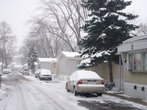 Поселок из домов Мобил хаус снежным утром 1-го января.
