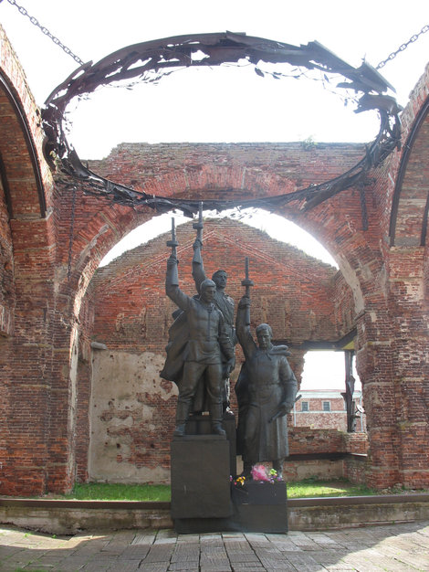 Памятник защитникам крепости в Великую Отечественную войну Шлиссельбург, Россия