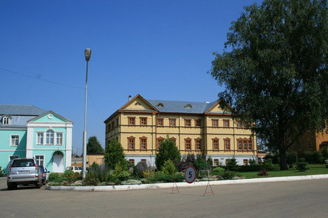 Монастырские постройки. Дивеево, Россия