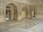 Агра. Частная мечеть Шах-Джахана —  Mina Masjid, называемая ещё Shah Burj.