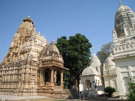 Кхаджурахо. Восточная группа храмов.
Храм Паршванатха (Parsvanath) Индия