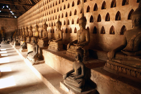 Будды у стены, Ват Сисакет Провинция Вьентьян, Лаос