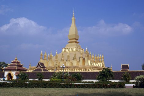Золотая ступа, Ват Тхатлуанг Провинция Вьентьян, Лаос